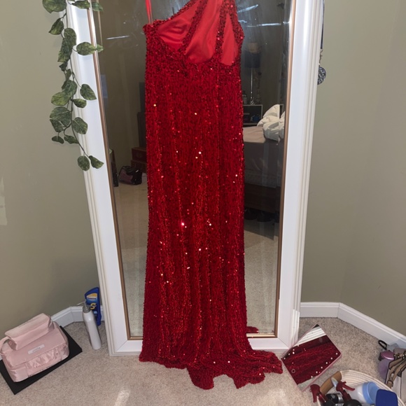 Prom Dress - Picture 2 of 3